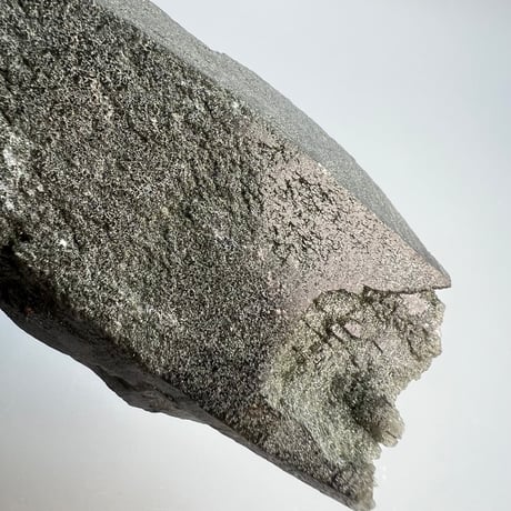 大特価【ガネッシュヒマール産】クローライトイン天然ヒマラヤ水晶/Ganesh Himal Chlorite in Himalayan Quartz
