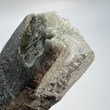 大特価【ガネッシュヒマール産】クローライトイン天然ヒマラヤ水晶/Ganesh Himal Chlorite in Himalayan Quartz