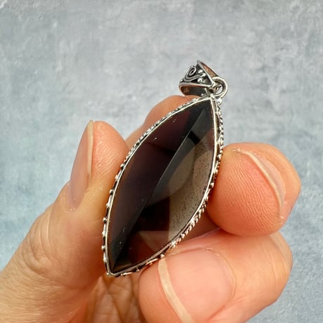 【ガウリシャンカール産】天然ヒマラヤスモーキークォーツ シルバー925ペンダントトップ/GauriShankar Smoky Quartz Silver925 Pendant Top