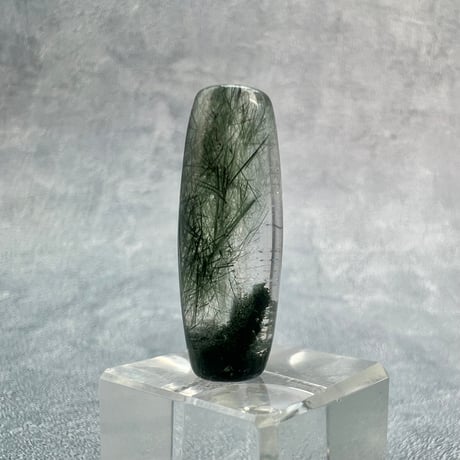 【ガネッシュヒマール産】アクチノライト&クローライトイン天然ヒマラヤ水晶 樽型ビーズ/Ganesh Himal Actinolite&Chlorite in barrel beads