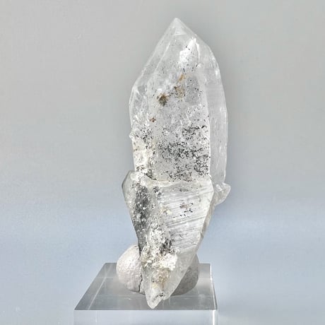 【マナスル産】クローライトイン天然ヒマラヤ水晶ポイント/Manaslu Chlorite in Himalayan Quartz Point