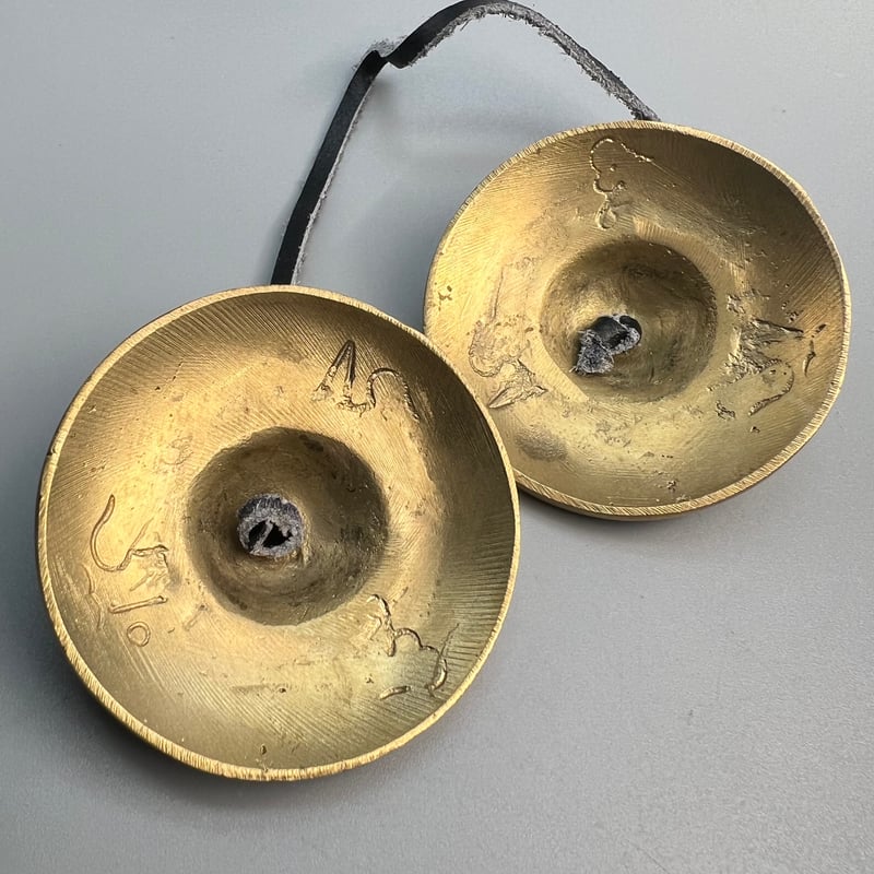 【098】SPECIAL GOLD BROWNティンシャ・アスタマンガル ティンシャ】アスタマンガル(約6.5cm)/Tingsha Ashtamangala🇳🇵ma