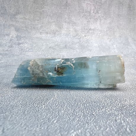 ネパール産【ヒマラヤアクアマリン】原石/Nepal Himalayan Aquamarine