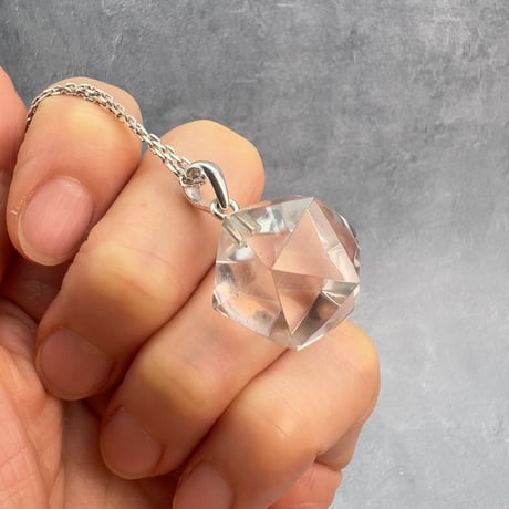 【ガネッシュヒマール産】天然ヒマラヤ水晶"手磨き加工"イコサヘドロン"ペンダントトップ/Ganesh Himal Himalayan Quartz "Icosahedron"Pendant Top