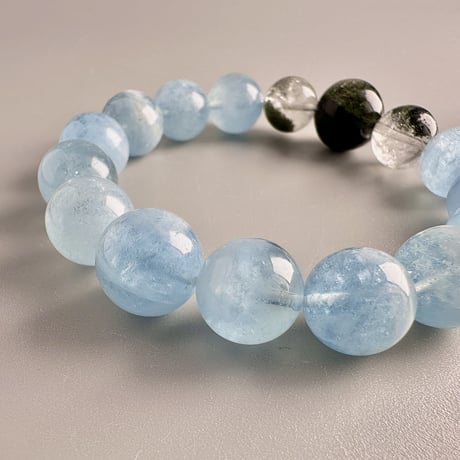 天然アクアマリン+ガネッシュヒマール産クローライト&アクチノライトイン天然ヒマラヤ水晶/Aquamarine+Ganeshhimal Chlorite& in Himalayan Quartz