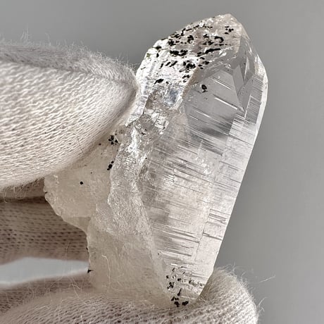 【ガネッシュヒマール産】クローライトイン天然ヒマラヤ水晶ミニポイント"BB" Ganesh Himal Chlorite in Himalayan Quartz Mini Point