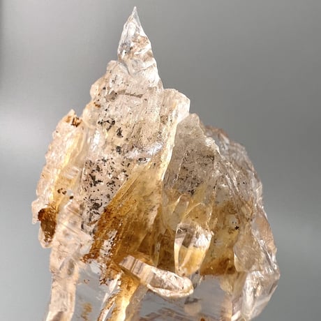 ガネーシュヒマール産リモナイトインヒマラヤ水晶/Ganesh Himal Limonite in Himalayan Quartz