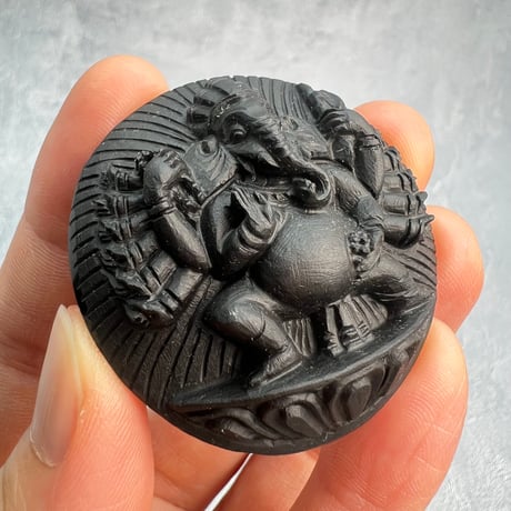 【Himalayan Saligram/Ammonite 】"Ganesha" Statue/ヒマラヤ サリグラム/アンモナイト "ガネーシャ"像