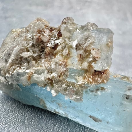 ネパール産【ヒマラヤアクアマリン】原石/Nepal Himalayan Aquamarine