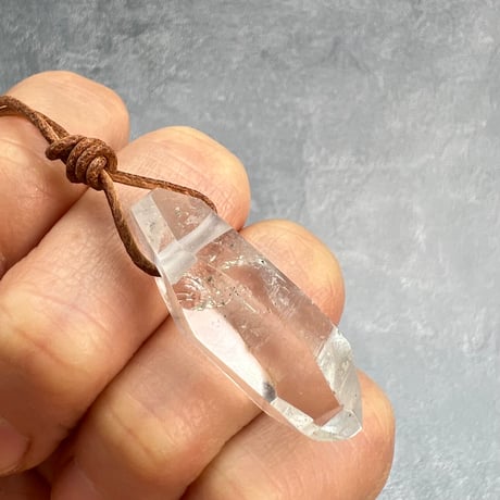 【ガネッシュヒマール産】天然ヒマラヤ水晶ペンダント(ポリッシュ面あり) GaneshHimal Natural Himalayan Quartz Pendant