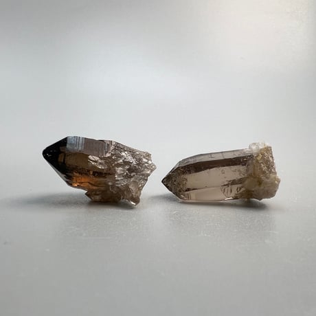 【ガウリシャンカール産】天然ヒマラヤスモーキークォーツポイントセット⑤/GauriShankar Himalayan Smoky Quartz Point Set