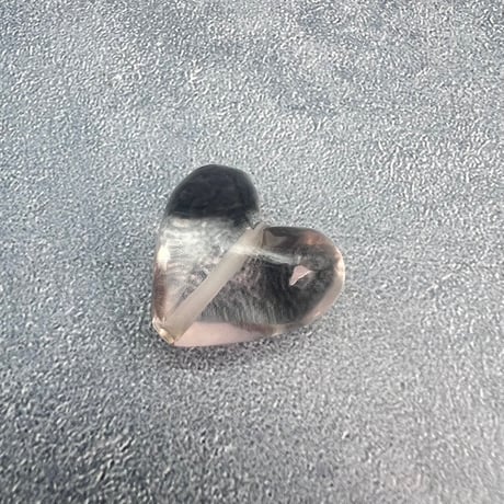 【ガウリシャンカール産】天然ヒマラヤスモーキークォーツ"手磨き加工"ハート型ビーズ②/Gaurishankar Himalayan Smoky Quartz Heart Beads