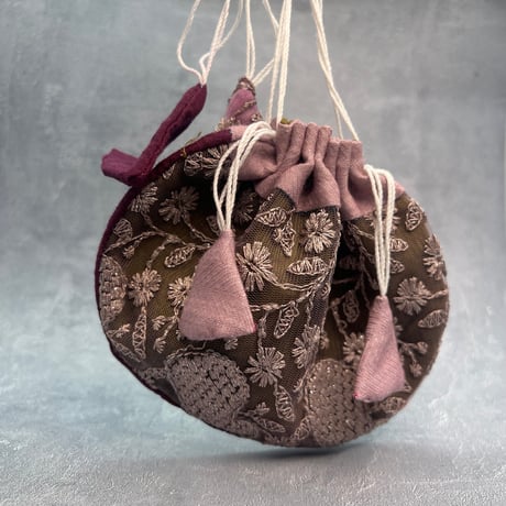 "Thaili" handmade in Nepal🇳🇵C-①〜⑧ "タイリ(巾着袋)"ネパール産ハンドメイド