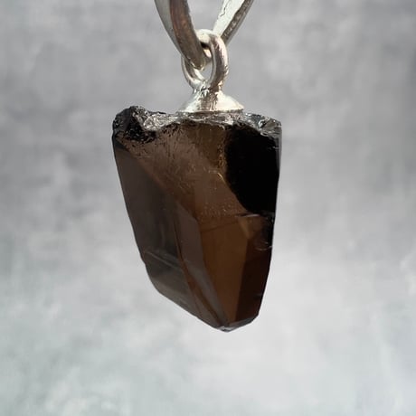 【ガウリシャンカール産】天然ヒマラヤスモーキークォーツ バチカン付きペンダントトップ③/Gaurishankar Himalayan Smoky Silver925 pendant top