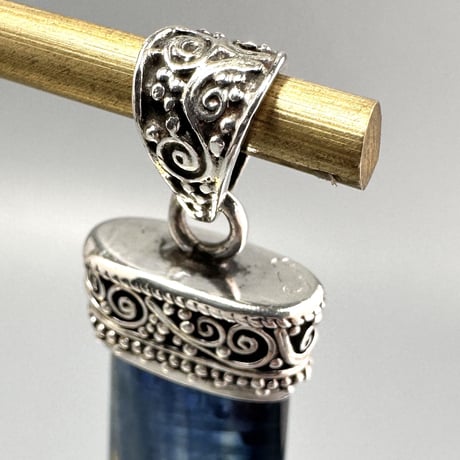 ネパール産ヒマラヤカイヤナイトS/V925ペンダントトップ ① NEPAL Himalayan Kyanite Pendant Top