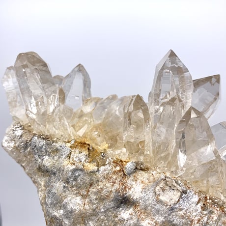 【ガネッシュヒマール産】ガーネットインヒマラヤ水晶クラスター /Ganesh Himal Garnet in Himalayan Quartz