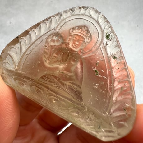 【ガウリシャンカール産】天然ヒマラヤレモンスモーキークォーツ "ホワイトターラ"仏像/Gaurishankar Himalayan Lemon Smoky "Green Tara"Statue