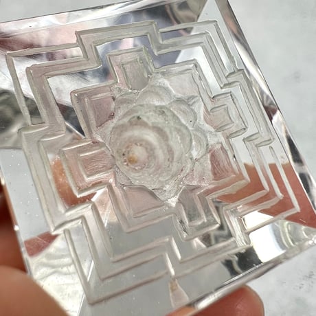 【ガネッシュヒマール産】天然ヒマラヤ水晶ピラミッド "シュリヤントラ"②/Ganesh Himal Himalayan Quartz Pyramid " Shri Yantra"