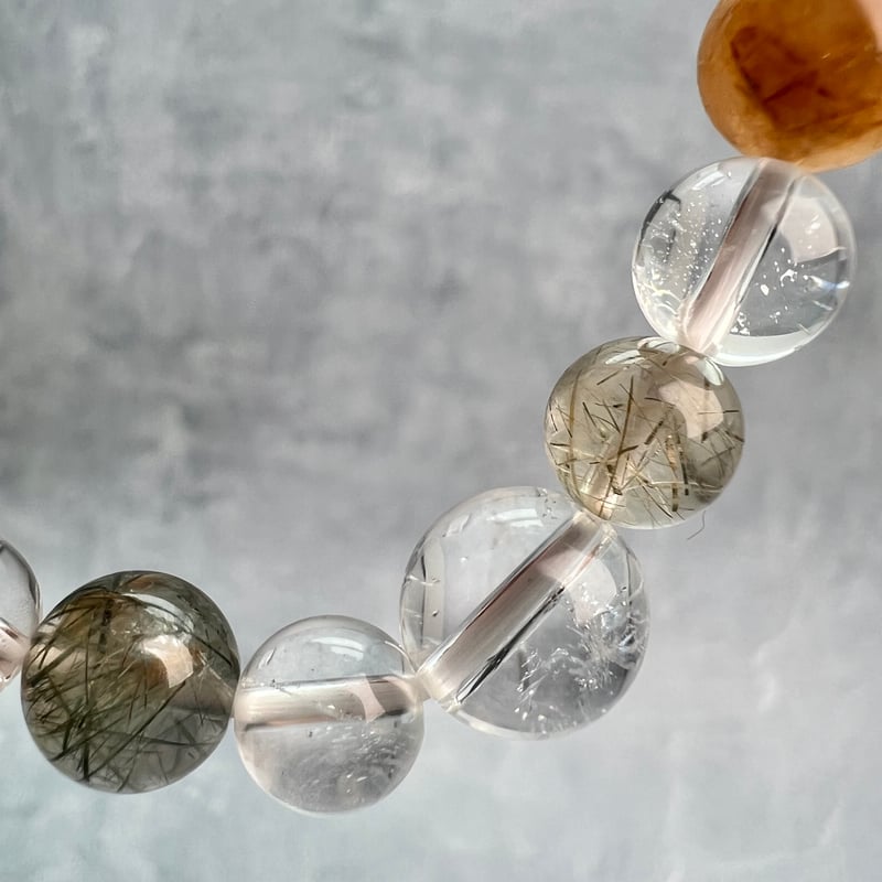 ガネッシュヒマール産】クリア&アクチノライトイン天然ヒマラヤ水晶