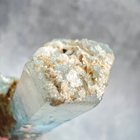 ネパール産【ヒマラヤアクアマリン】原石/Nepal Himalayan Aquamarine