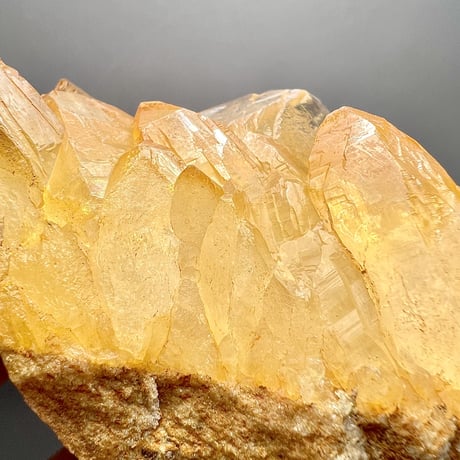 【ガネッシュヒマール産】リモナイトイン天然ヒマラヤ水晶クラスター/ Ganesh Himal Limonite in Himalayan Quartz Cluster