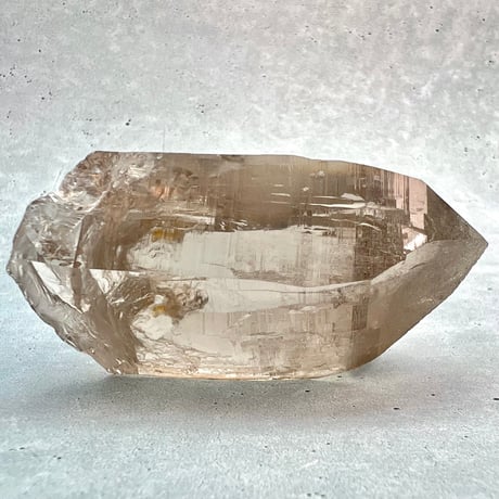 【ガウリシャンカール産】天然ヒマラヤスモーキークォーツポイント⑧/GauriShankar Himalayan Smoky Quartz Point