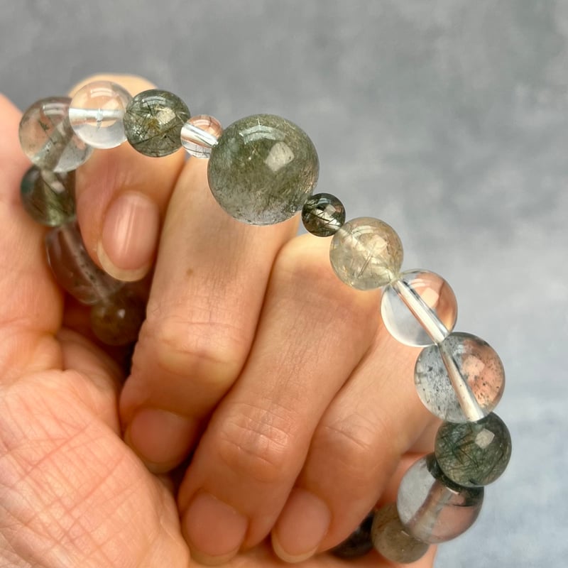 ガネーシュヒマールクォーツ☆クローライト☆アクチノライト☆ブレスレット ガネーシュヒマールクォーツ☆クローライト☆アクチノライト☆ブレスレット