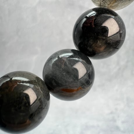 【ガネッシュヒマール産】アクチノライトイン天然ヒマラヤ水晶ブレスレット(グレーブラック系)/Ganesh Himal Actinorite in Himalayan Quartz Bracelet