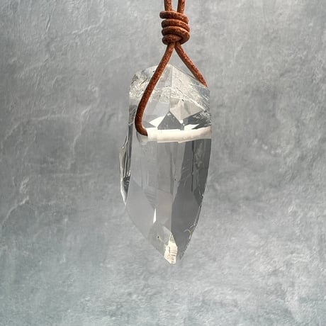 【ガネッシュヒマール産】天然ヒマラヤ水晶ペンダント(ポリッシュ面有)❸/GaneshHimal Natural Himalayan Quartz Pendant