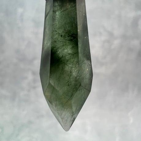 【ガネッシュヒマール産】アクチノライト&クローライト天然ヒマラヤ水晶ペンダントトップ⑦/Ganesh Himal Actinorite in Himalayan Quartz Pendant Top