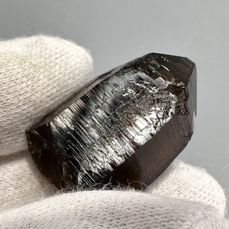 ガウリシャンカール産天然ヒマラヤスモーキークォーツポイント/GauriShankar Himalayan Smoky Quartz