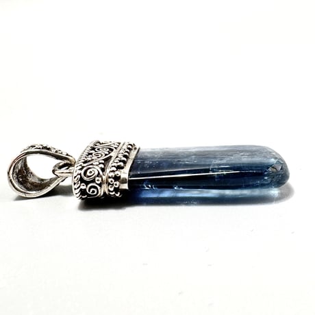 ネパール産ヒマラヤカイヤナイトS/V925ペンダントトップ ① NEPAL Himalayan Kyanite Pendant Top