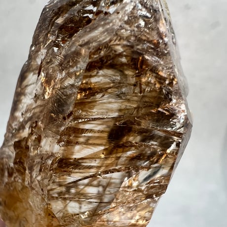 【ガネッシュヒマール産】バイオタイトイン天然ヒマラヤ水晶/Ganesh Himal Biotite in Himalayan Quartz