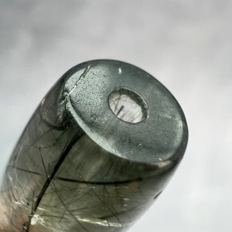 【ガネッシュヒマール産】アクチノライト&クローライトイン天然ヒマラヤ水晶 樽型ビーズ⑱/Ganesh Himal Actinolite&Chlorite in barrel beads