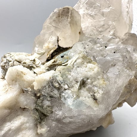 ネパール産アクアマリンイン天然ヒマラヤ水晶/Nepal Aquamarine in Himalayan Quartz Cluster