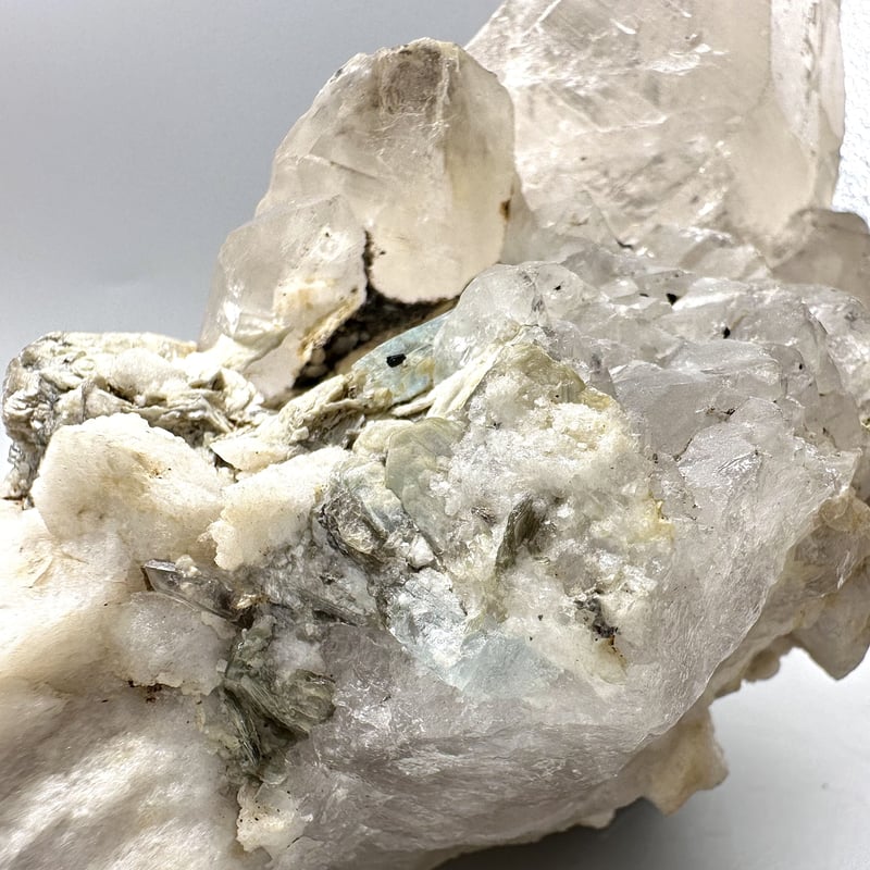 ネパール産アクアマリン入りヒマラヤ水晶クラスター Nepal Aquamarine