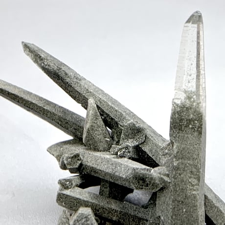 【ガネッシュヒマール産】クローライトイン天然ヒマラヤ水晶"ベイビー"クラスター/Ganesh Himal Chlorite in Himalayan Quartz "Baby"Cluster