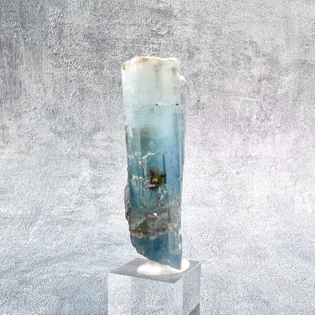 ネパール産【ヒマラヤアクアマリン】原石/Nepal Himalayan Aquamarine