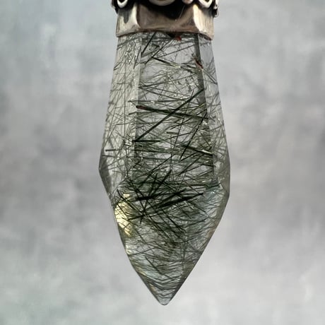 【ガネッシュヒマール産】アクチノライトイン天然ヒマラヤ水晶ペンダントトップ④/Ganesh Himal Actinorite in Himalayan Quartz Pendant Top