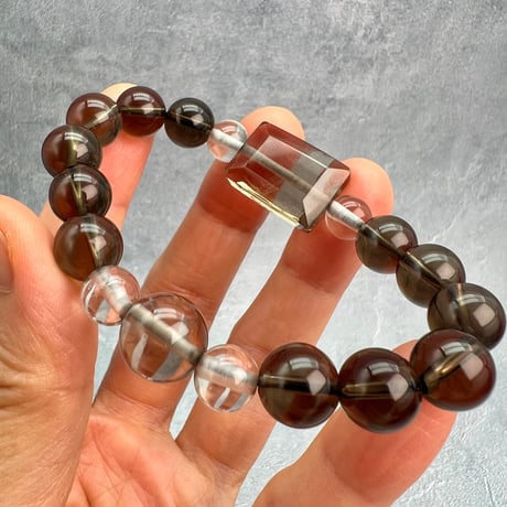 【デザインブレスレット】ガウリシャンカール産天然ヒマラヤスモーキークォーツ/Gaurishankar SmokyQuartz Design Bracelet