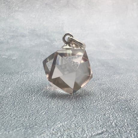 【ガネッシュヒマール産】天然ヒマラヤ水晶"手磨き加工"イコサヘドロン"ペンダントトップ/Ganesh Himal Himalayan Quartz "Icosahedron"Pendant Top