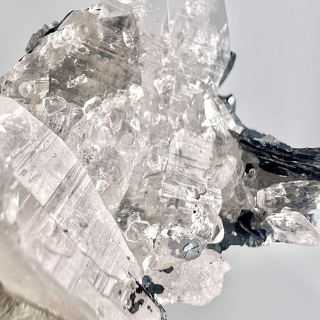 【ガネッシュヒマール産】ヘマタイトイン天然ヒマラヤ水晶/Ganesh Himal hematite in Himalayan Quartz