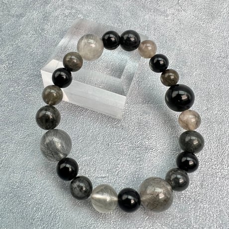 【デザインブレスレット】モリオン×ガネッシュヒマール産天然ヒマラヤ水晶ブレスレット/Tibetan Morion×Ganesh Himal Actinolite Design Bracelet
