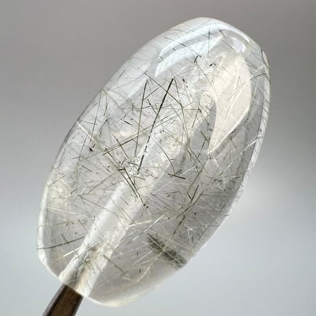 【ガネッシュヒマール産】アクチノライト イン天然ヒマラヤ水晶 樽型ビーズ/Ganesh Himal Actinolite in Himalayan Quartz barrel bead
