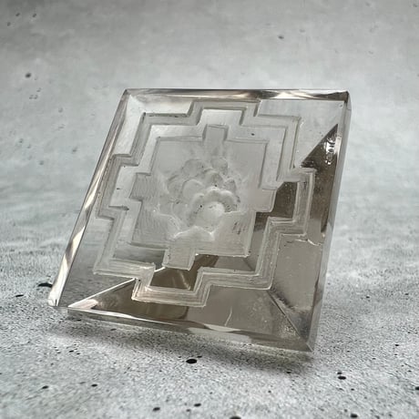 【ガネッシュヒマール産】天然ヒマラヤ水晶ピラミッド"シュリヤントラ"/Ganesh Himal Himalayan Quartz Pyramid " Shri Yantra"