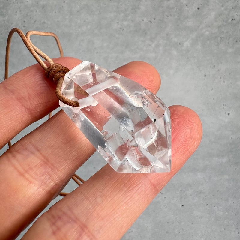 ガネッシュヒマール産】天然ヒマラヤ水晶ペンダント(ポリッシュ