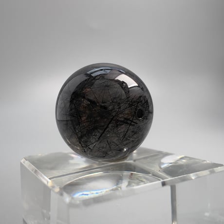 【ガネッシュヒマール産】14mm"手磨き加工"アクチノライトイン天然ヒマラヤ水晶ビーズ/Ganesh Himal Actinolite in Himalayan Quartz Round beads