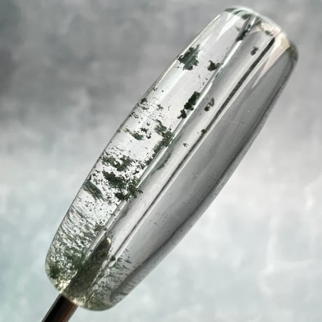 【ガネッシュヒマール産】クローライトイン天然ヒマラヤ水晶 樽型ビーズ⑬/Ganesh Himal Chlorite in Himalayan Quartz barrel beads