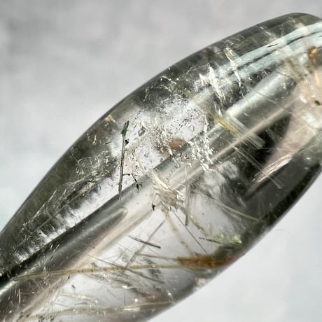 【ガネッシュヒマール産】アクチノライト&クローライトイン天然ヒマラヤ水晶 樽型ビーズ/Ganesh Himal Actinolite&Chlorite in Barrel Beads