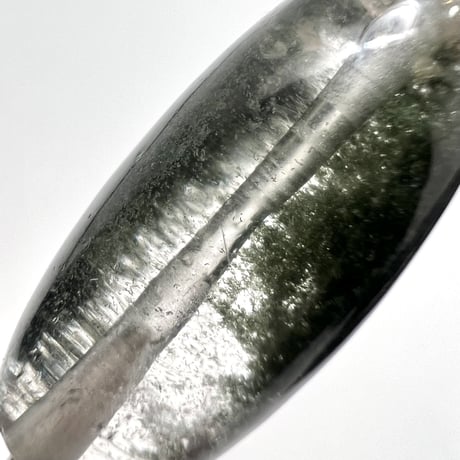 【ガネッシュヒマール産】ガネッシュヒマール産クローライトイン天然ヒマラヤ水晶 樽型ビーズ/Ganesh Himal Chlorite in Himalayan Quartz barrel beads
